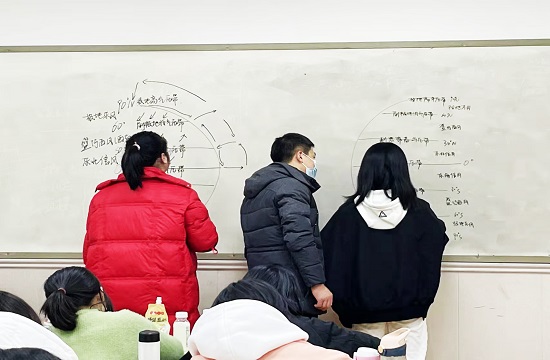 高考文化课培训学校